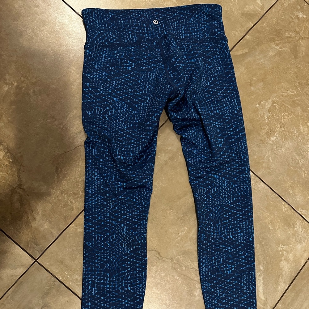 Lululemon leggings size 8